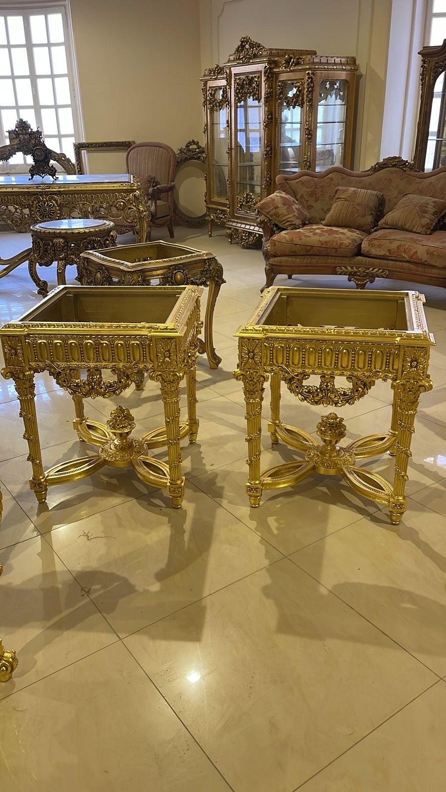 Louis XV Luxury Handmade Giltwood Marble top End Table- set of 2