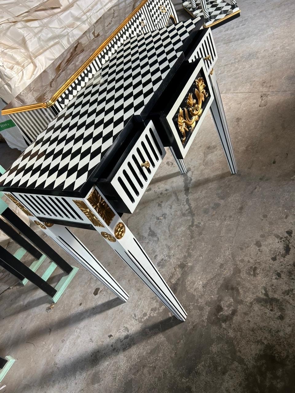 Courtly checkered Console Table-Black/white