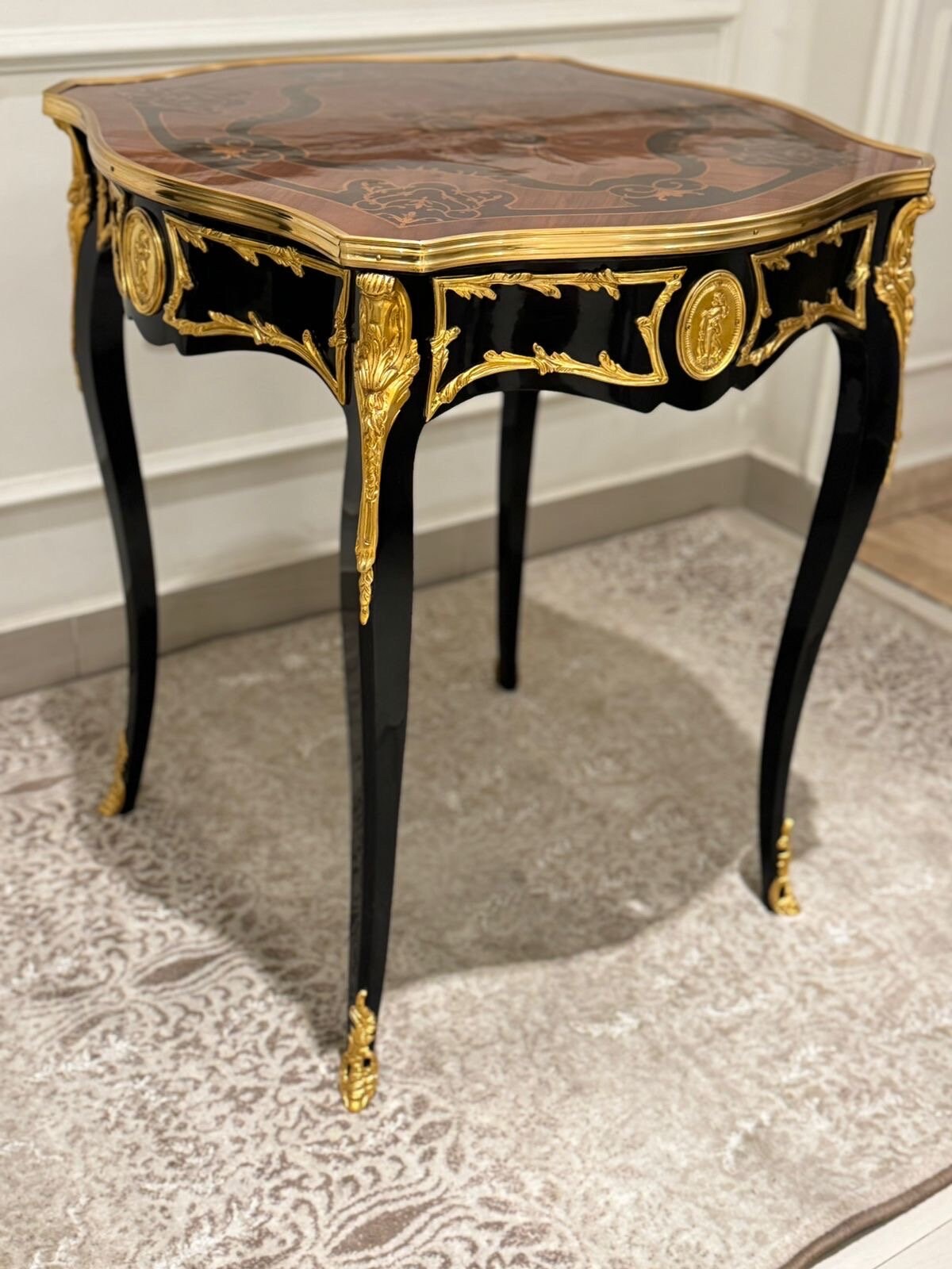 20th Century Louis XV Classic Side Table in Gilt Bronze- Out of Stock-Out Of Stock -Made to order