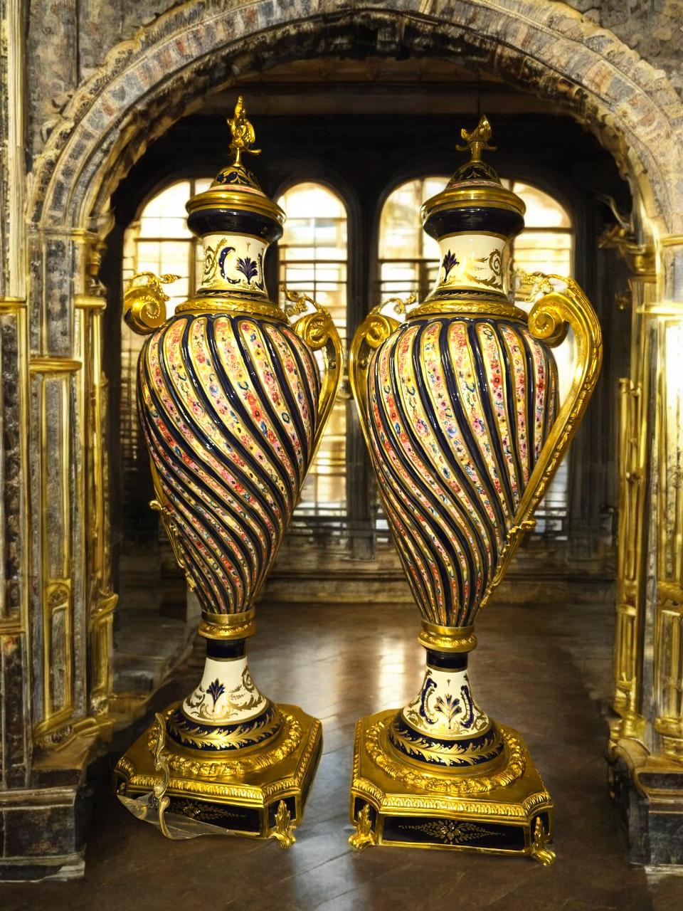 Exquisite Pair of French Antique Style Ornamental Vases with Gilded Bases – Rococo Style ( available In Two colors Navy and Maroon)