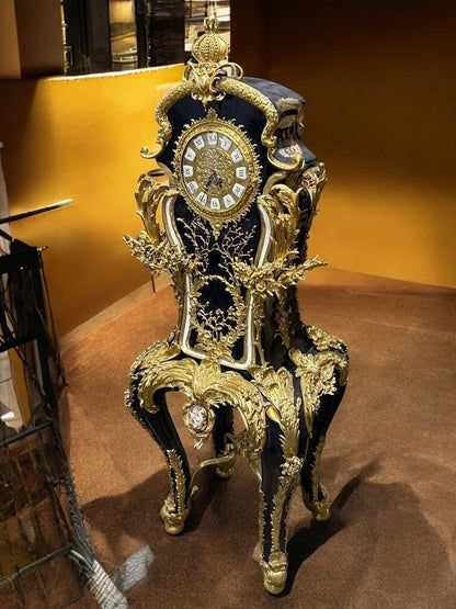 Exquisite French-Style Ornamental Clock with Gold Leaf Detailing, Intricate Floral Motifs, and Royal black Finish