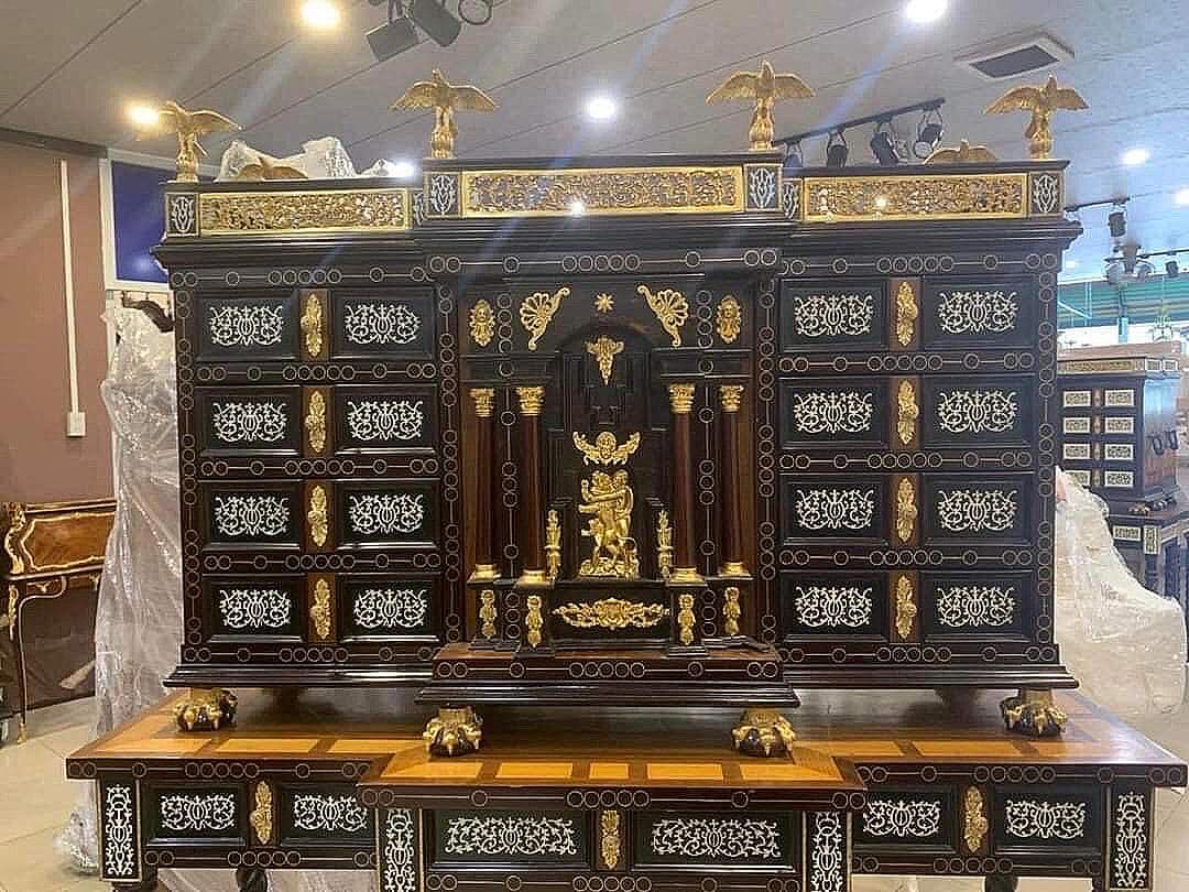 Baroque Cabinet & Console Table Set  Handcrafted Vintage-Inspired Accent Piece