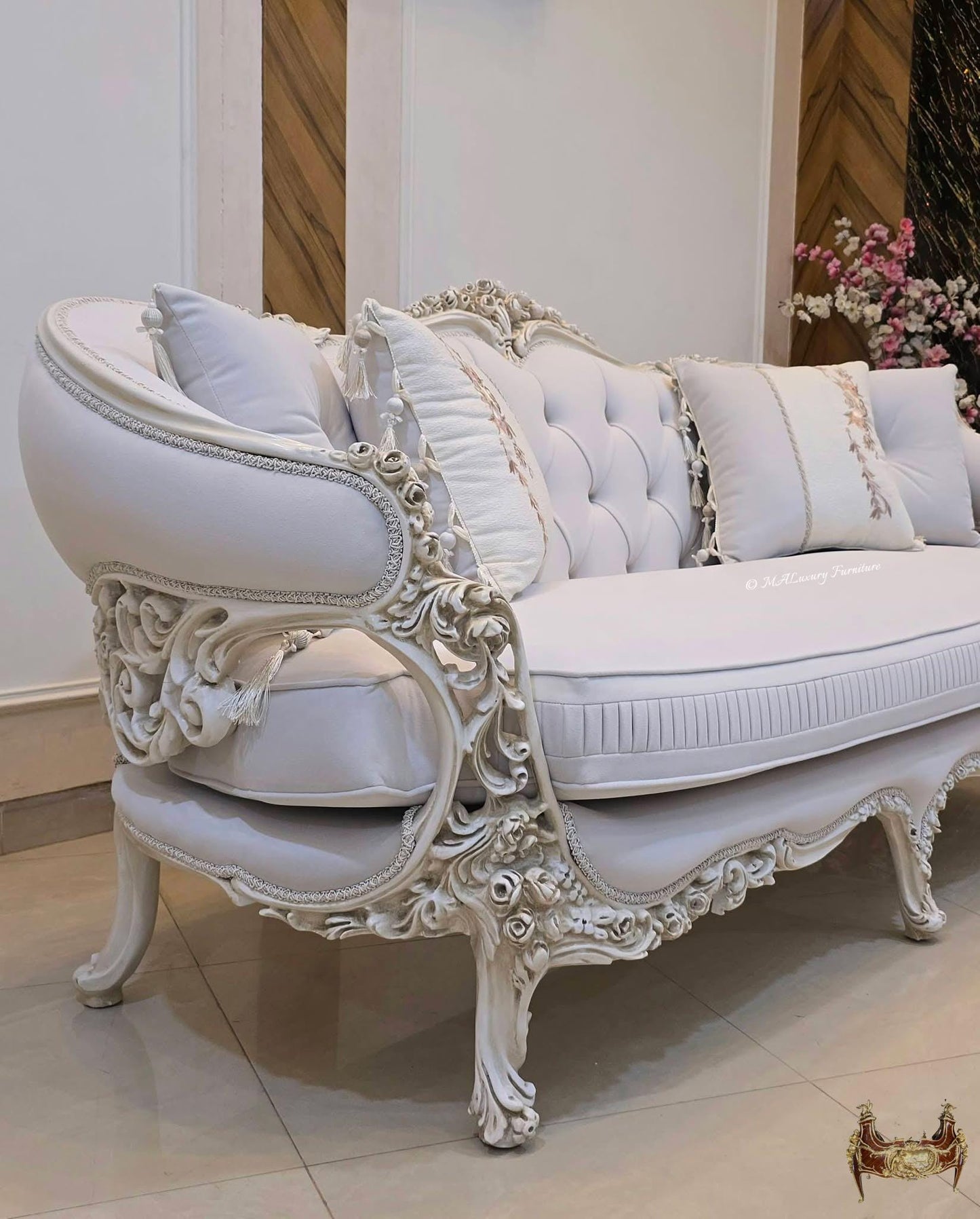 Luxury French Living Room Set – 6-Piece Hand-Carved Sofa & Chair Ensemble and table