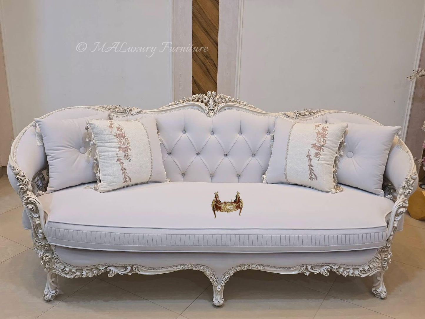 Luxury French Living Room Set – 6-Piece Hand-Carved Sofa & Chair Ensemble and table