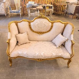 French Louis XV Rococo Settee upholstery Loveseat | Cream Damask Canapé Sofa
