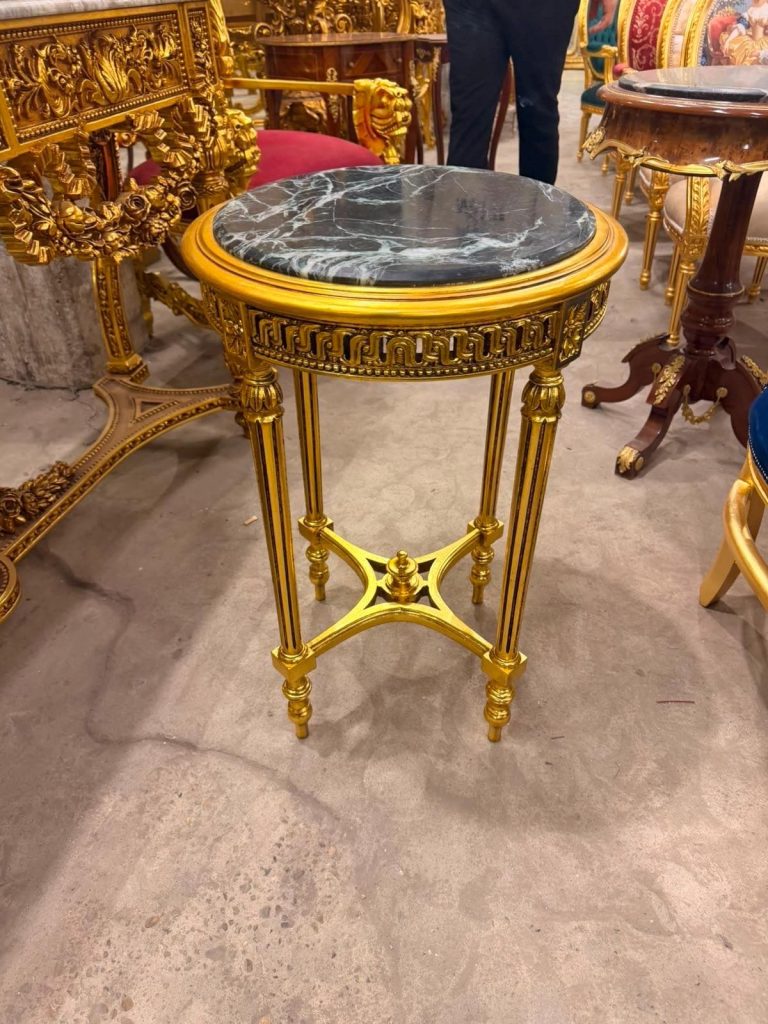 Vinatge Louis XV Guéridon Side Tables