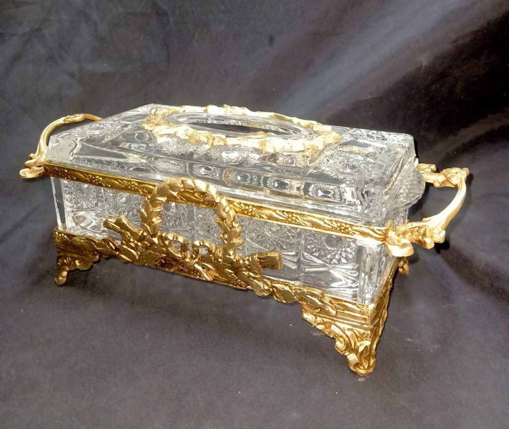 Vintage French Rococo decorative Crystal Tissue Box